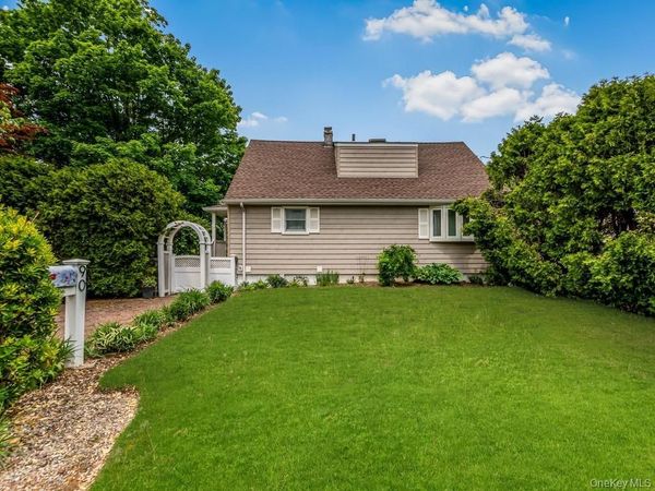 90 Remsen Circle, Yonkers, NY 10710