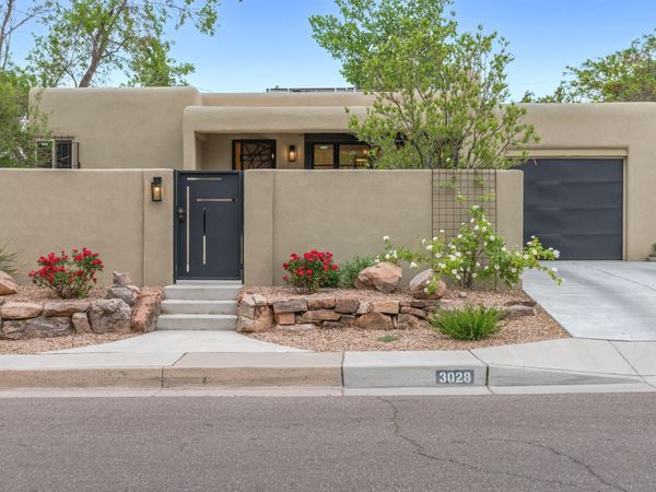 3028 Mackland Avenue NE, Albuquerque, NM 87106