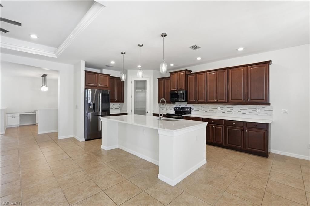 2617 Stonyhill Ct , Cape Coral, FL 33991 Photo