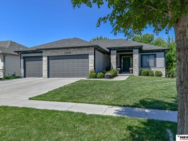 7535 S 77th Street , Lincoln, NE 68516