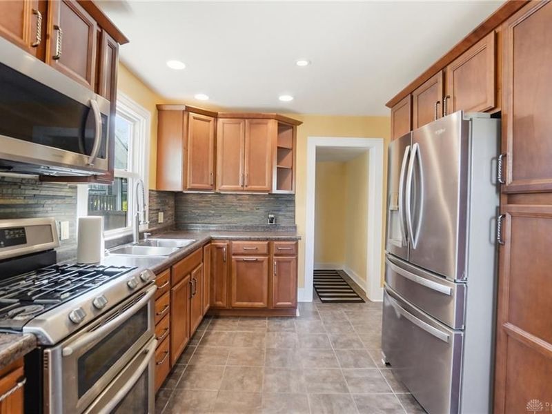 326 Cherry Drive, Dayton, OH 45405 Photo 26