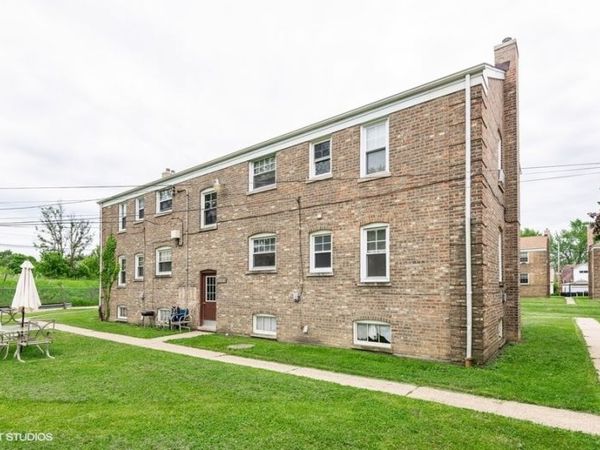 4232 W Nelson Street , Unit 1, Chicago, IL 60641