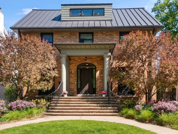 1319 Lincoln Street , Evanston, IL 60201