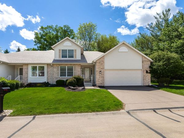 3000 E 32nd Street, Unit 11, Davenport, IA 52807