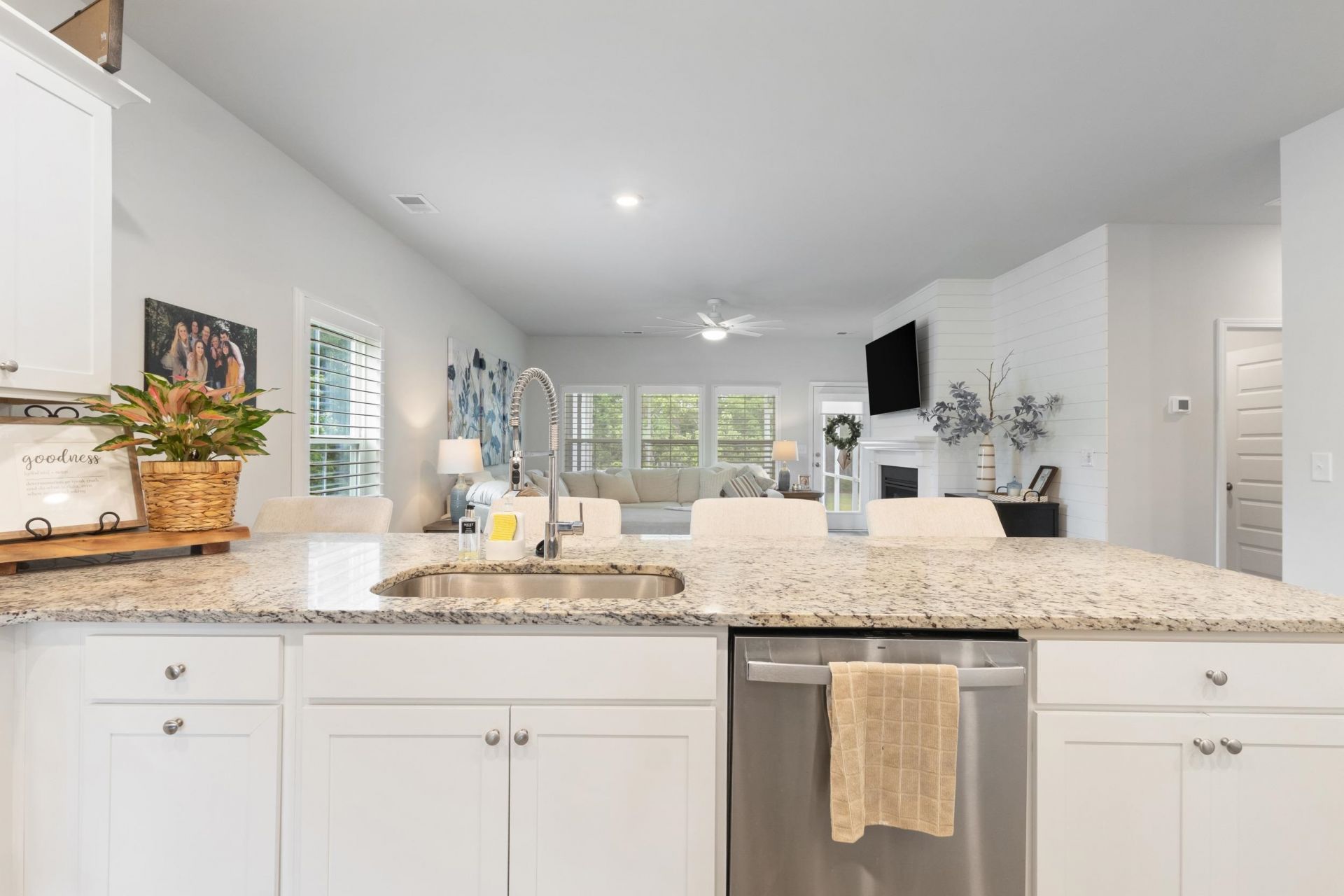 5605 Canary Island Ct. Photo 44