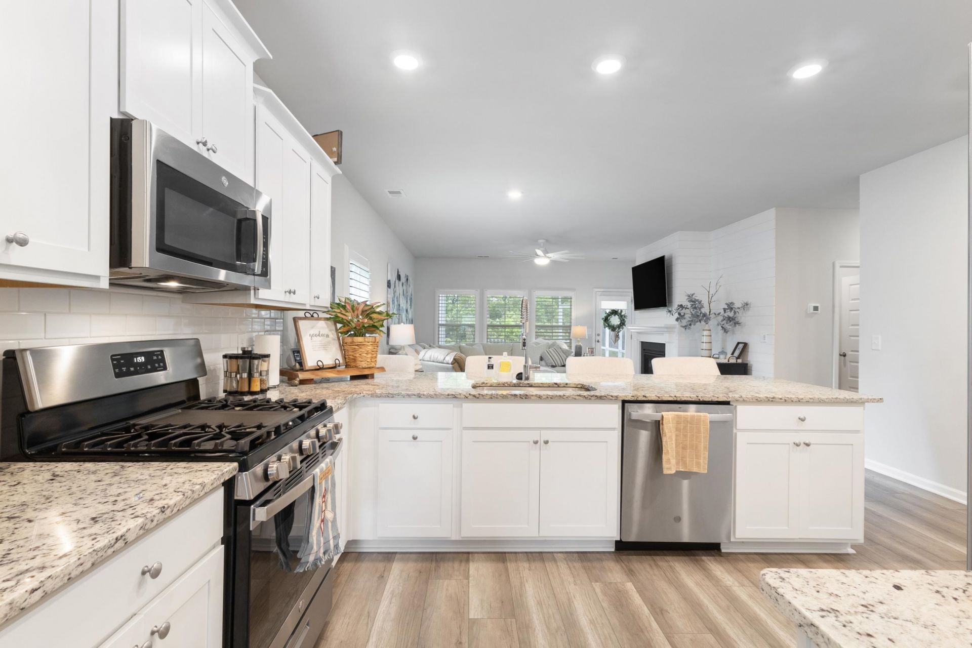 5605 Canary Island Ct. Photo 46
