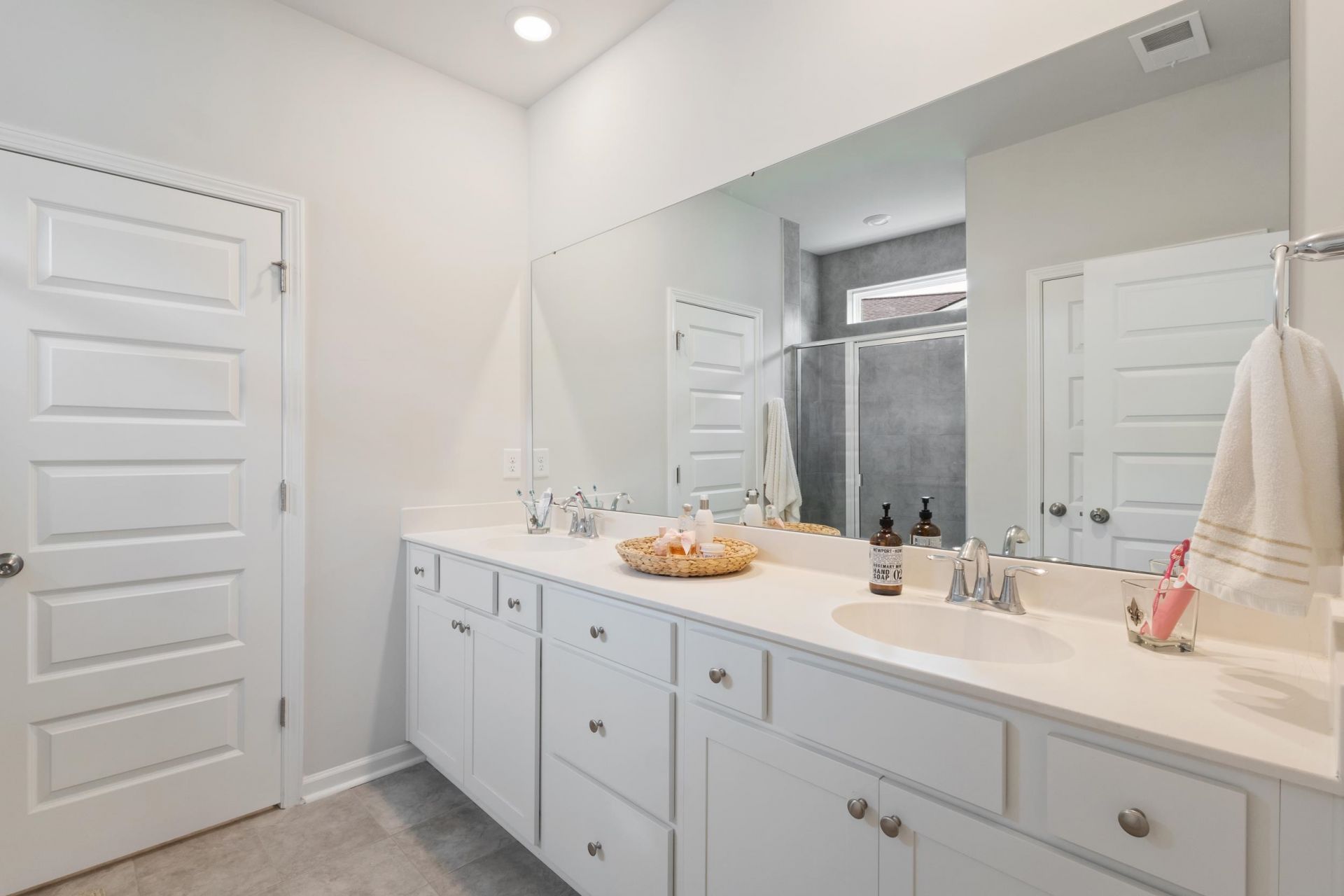 5605 Canary Island Ct. Photo 8