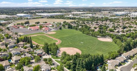 396 Caldarella Cir, Roseville, CA 95678 Photo