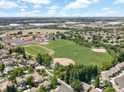 396 Caldarella Cir, Roseville, CA 95678 Photo