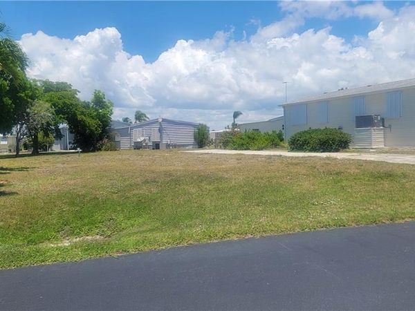 4700 Fiji LN , BONITA SPRINGS, FL 34134