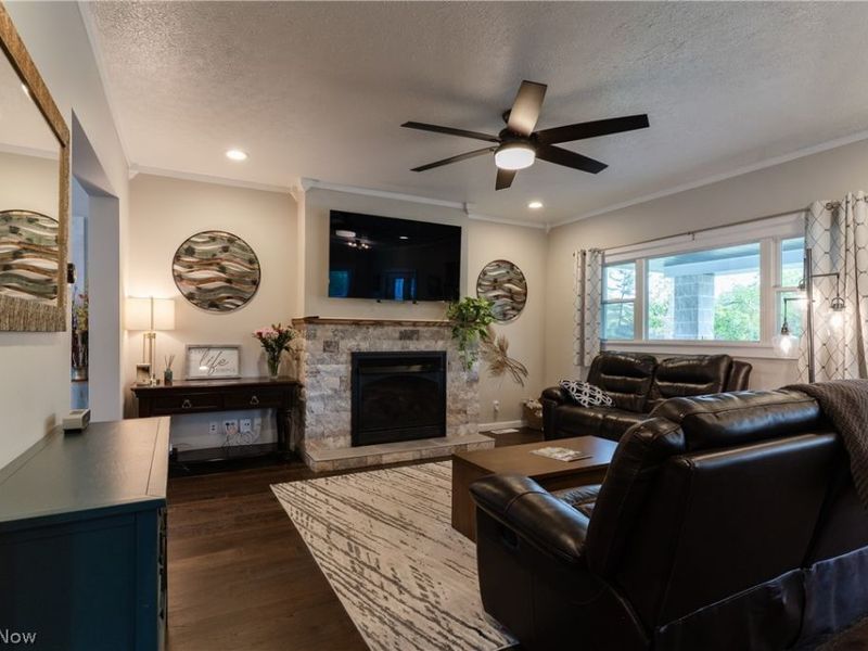 3880 Washington Park Boulevard, Newburgh Heights, OH 44105 Photo 11