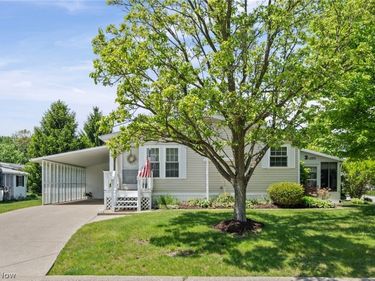 3 Lees Lane, Olmsted Twp, OH 44138