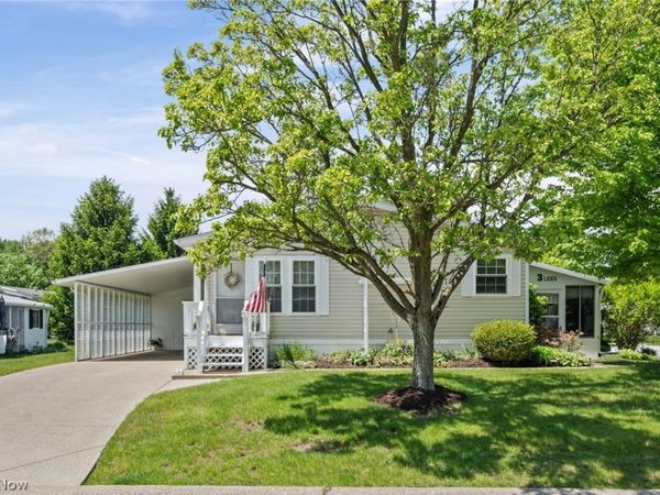 3 Lees Lane , Olmsted Twp, OH 44138