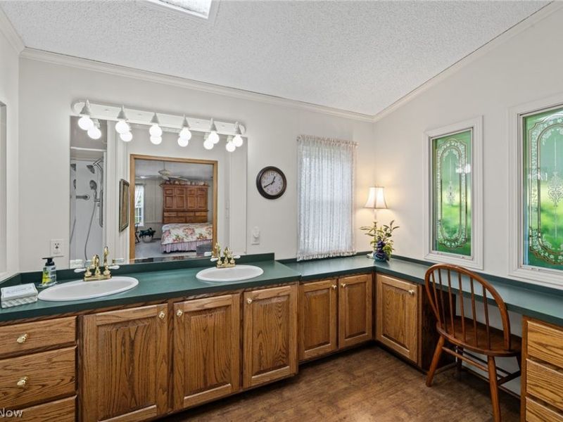 3 Lees Lane, Olmsted Township, OH 44138 Photo 17