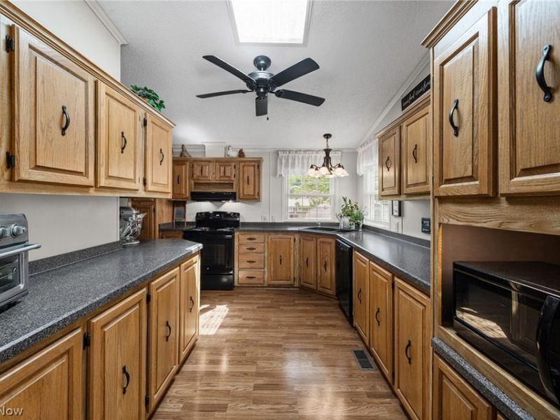 3 Lees Lane, Olmsted Township, OH 44138 Photo 7