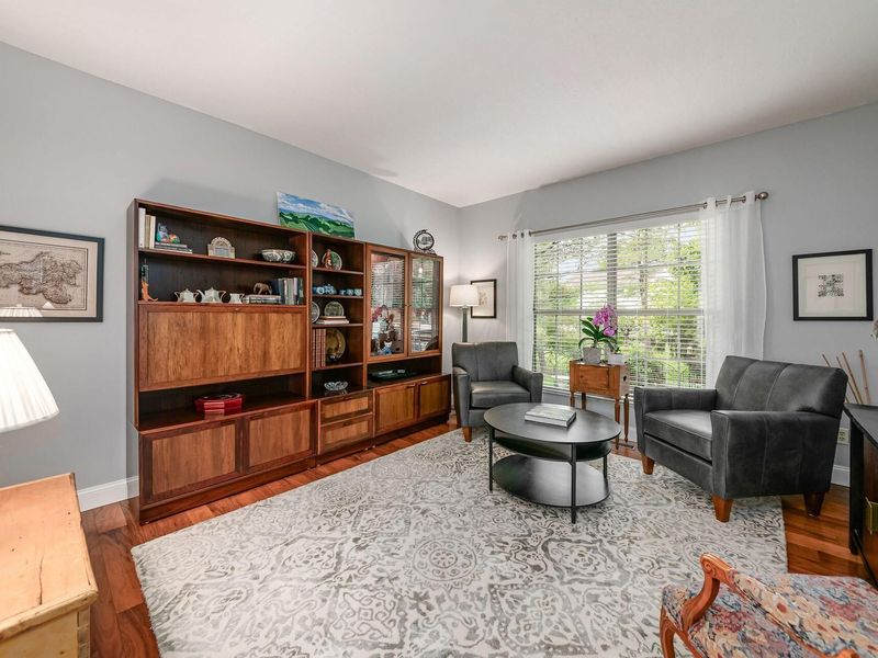 5903 Newbridge Drive , Dublin, OH 43017 Photo 5