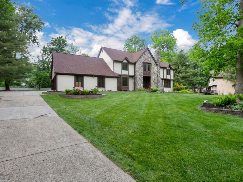 157 Hickory Drive SW, Pataskala, OH 43062 Photo 3