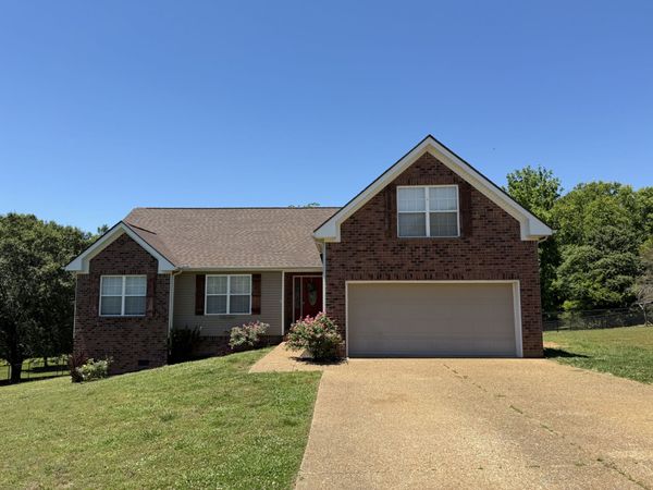 652 Charles Ln, Spring Hill, TN 37174