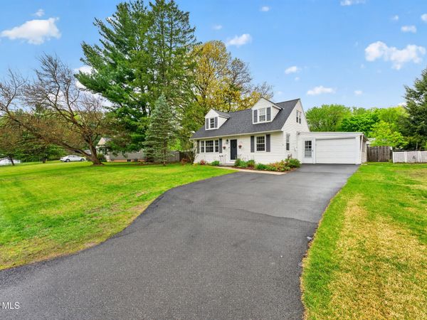 22 Chapman Drive, Albany, NY 12203