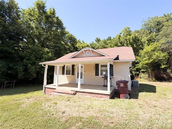 2004 W C Street , Kannapolis, NC 28081
