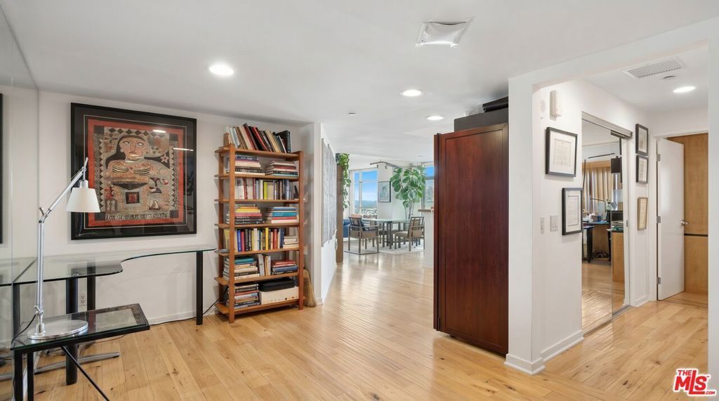 13650 Marina Pointe Drive, Unit 1207, Marina del Rey, CA 90292 Main Photo