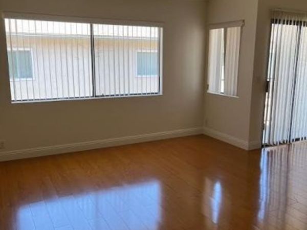 396 W Dryden Street, Unit 203, Glendale, CA 91202