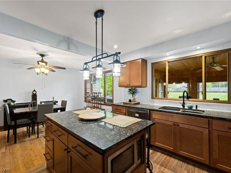 107 Hilltop Drive, Amherst, OH 44001 Photo 16