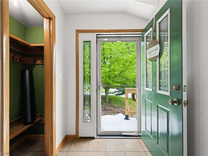 107 Hilltop Drive, Amherst, OH 44001 Photo 6