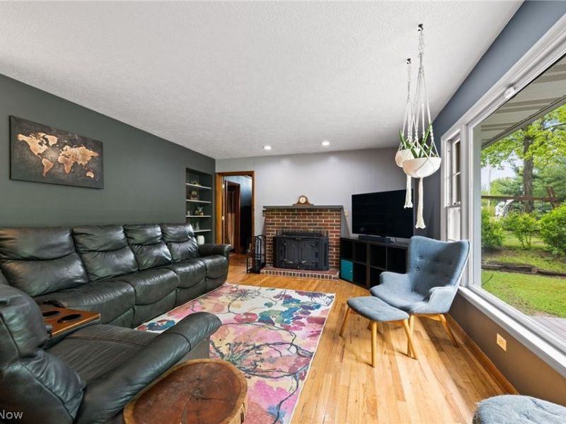 107 Hilltop Drive, Amherst, OH 44001 Photo 7