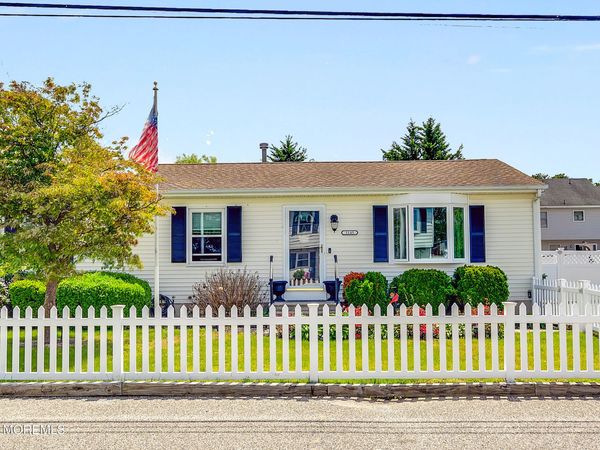 1145 Windward Avenue, Beachwood, NJ 08722