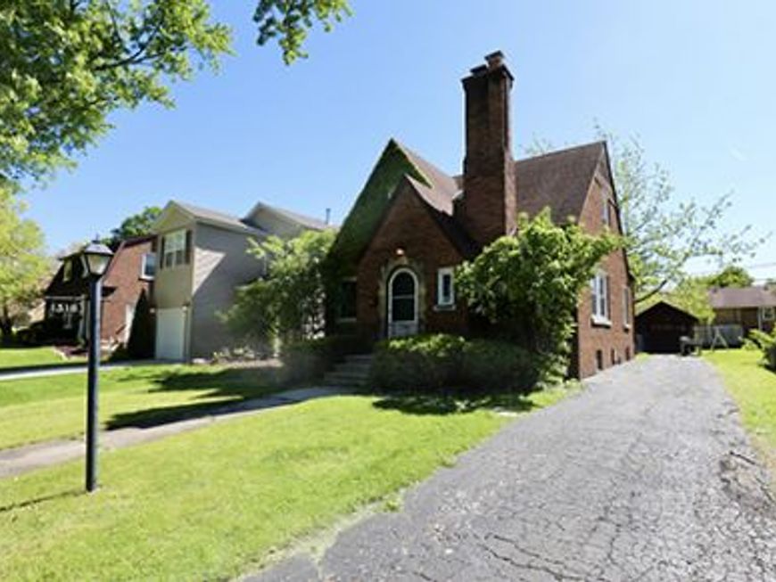 Main Photo