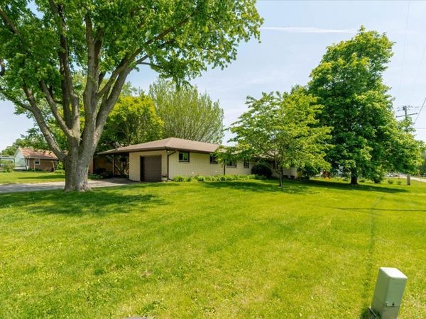 607 N Mill Street , Leroy, IL 61752
