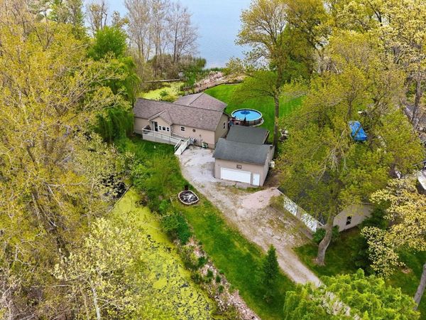 10105 N Eagle Island Road, Rome City, IN 46784