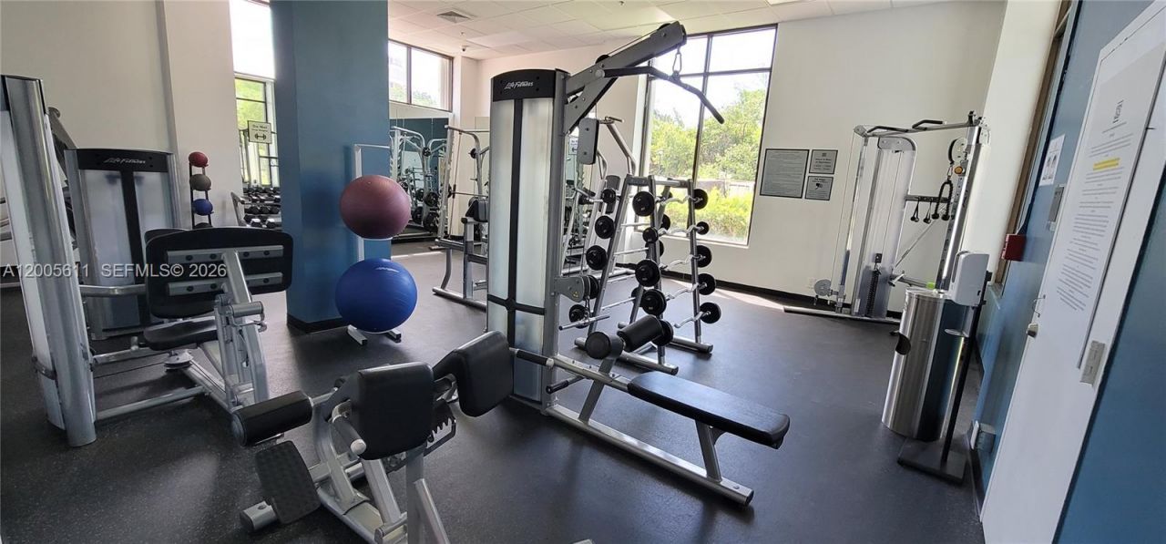 100 NE Bayview Dr , Unit 226, Sunny Isles Beach, FL 33160 Photo