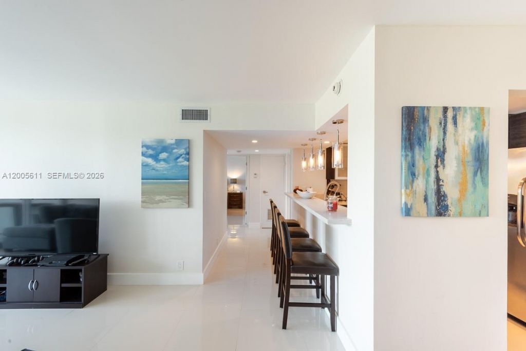 100 NE Bayview Dr , Unit 226, Sunny Isles Beach, FL 33160 Photo