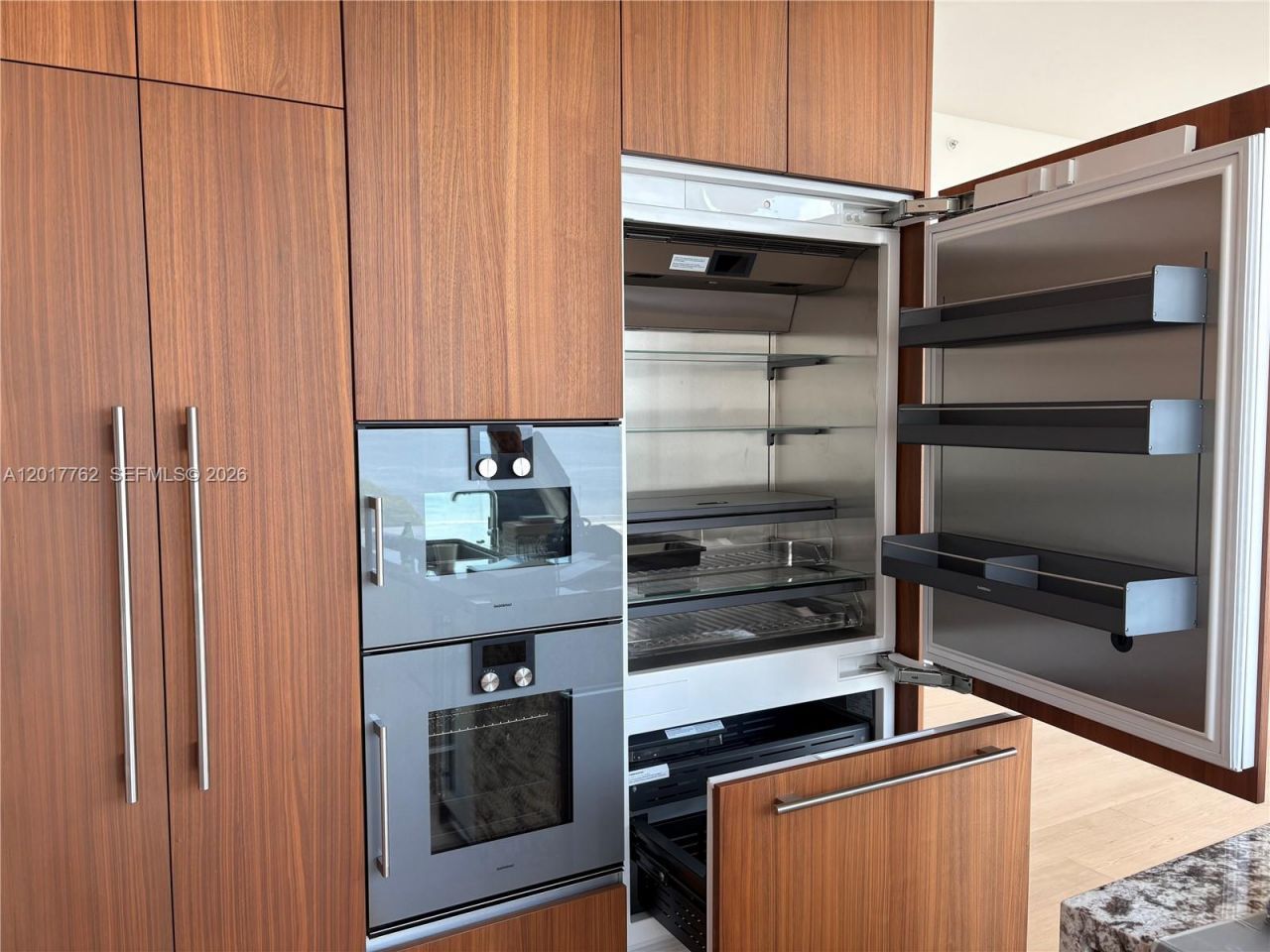 175 SE 25 , Unit 602, Miami, FL 33129 Photo