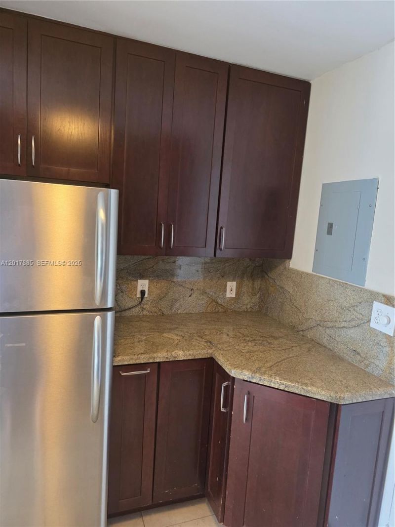 9800 W Bay Harbor Dr, Unit 408, Bay Harbor Islands, FL 33154 Photo