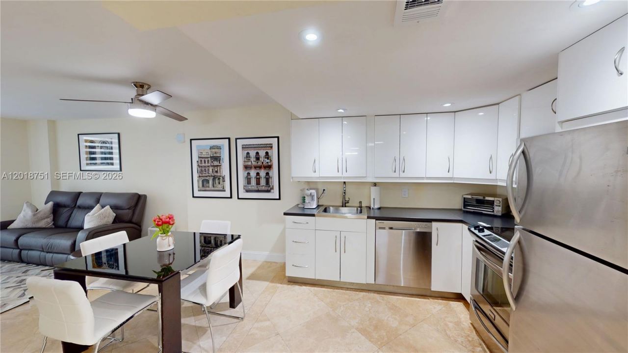 345 Ocean Dr , Unit 224, Miami Beach, FL 33139 Photo