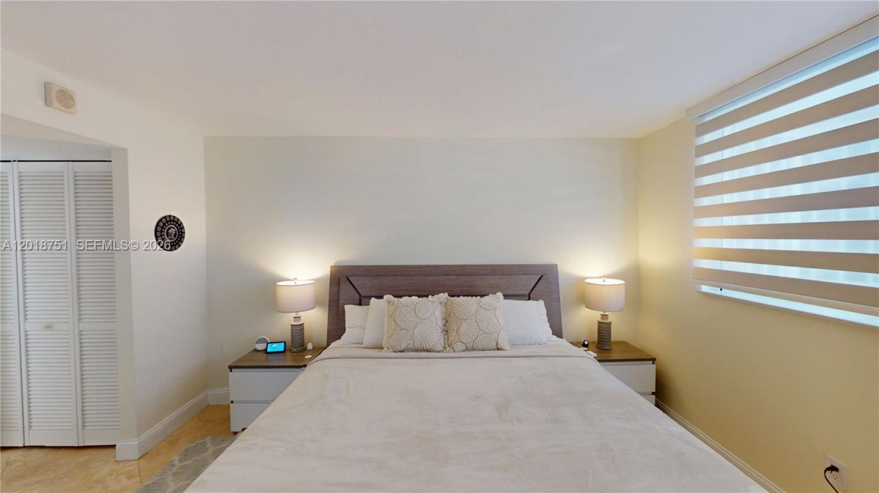 345 Ocean Dr , Unit 224, Miami Beach, FL 33139 Photo