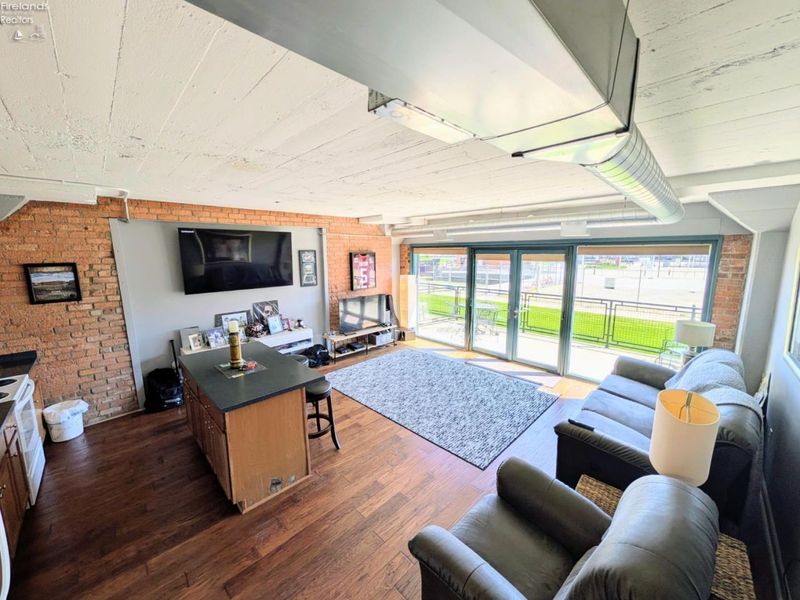 401 W SHORELINE Drive, Unit 109, Sandusky, OH 44870 Photo 24