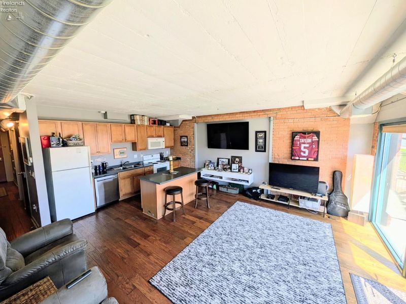 401 W SHORELINE Drive, Unit 109, Sandusky, OH 44870 Photo 25