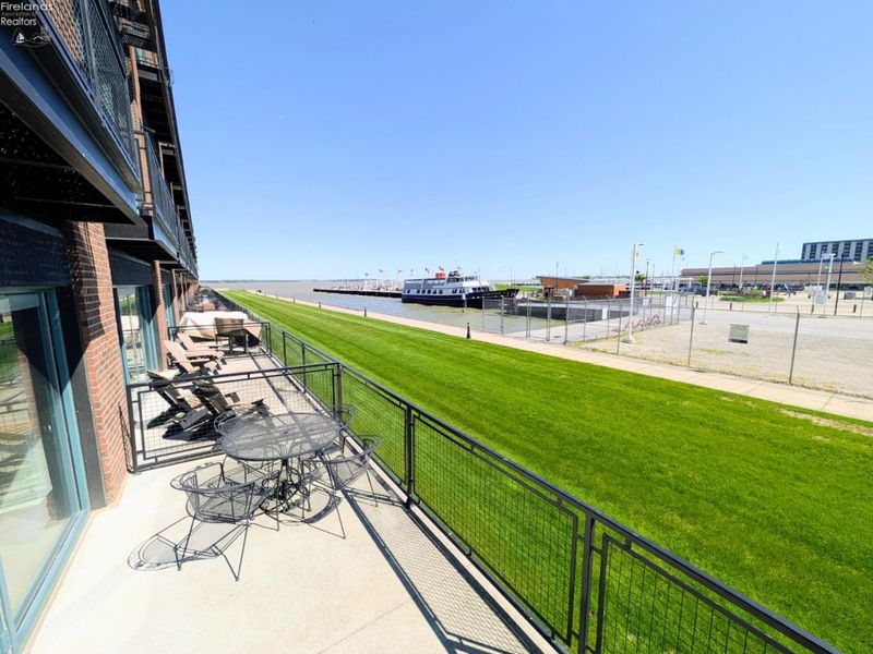 401 W SHORELINE Drive, Unit 109, Sandusky, OH 44870 Photo 29
