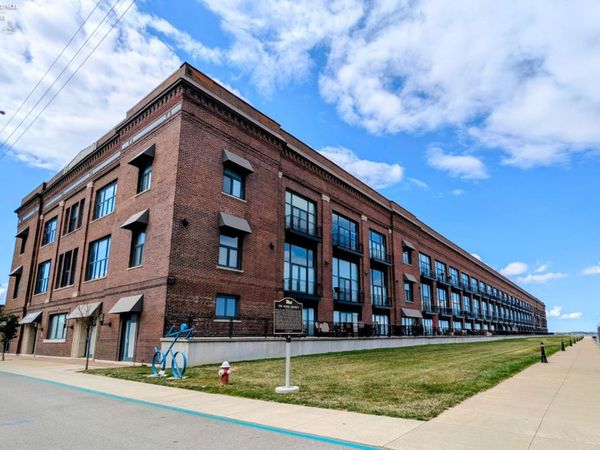 401 W SHORELINE Drive, Unit 109, Sandusky, OH 44870