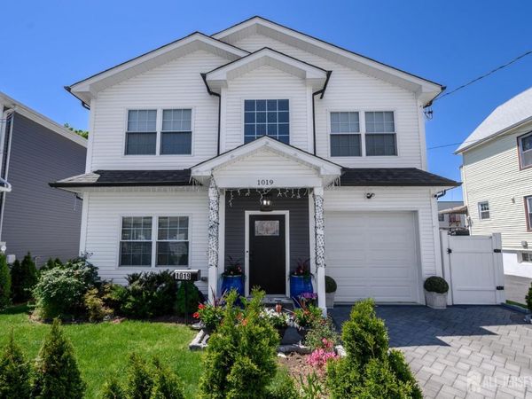 1019 Bishop Evans Way , Linden, NJ 07036