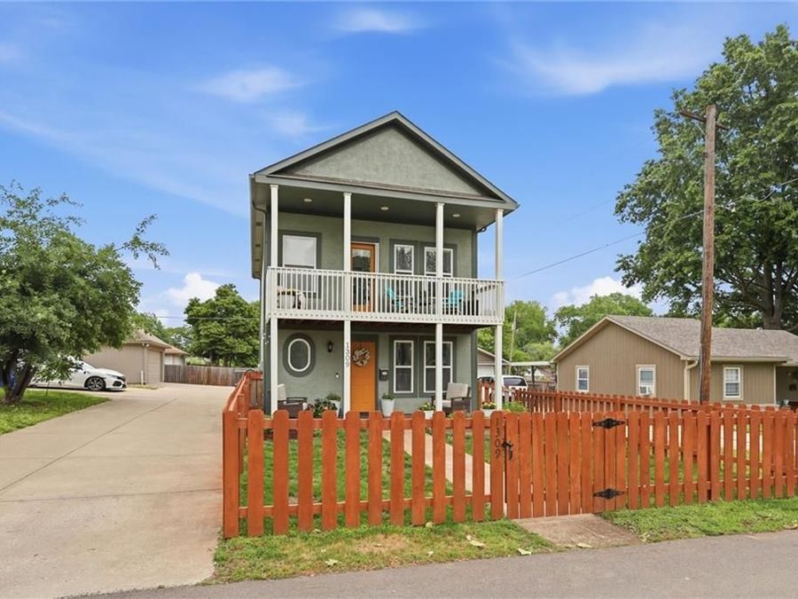 Property Image 4