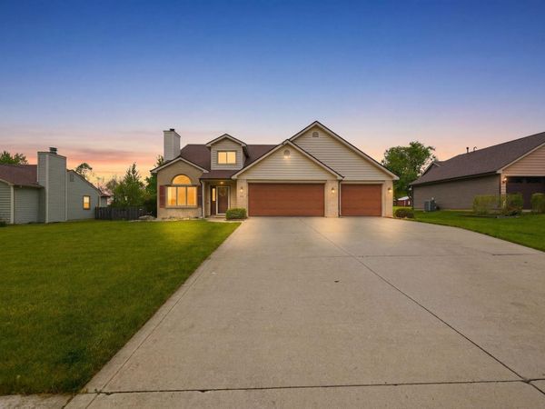204 Hillside Place, Auburn, IN 46706