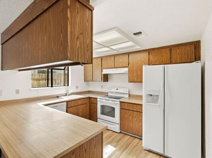 9334 Aizenberg Cir, Elk Grove, CA 95624 Photo