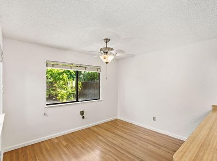 9334 Aizenberg Cir, Elk Grove, CA 95624 Photo