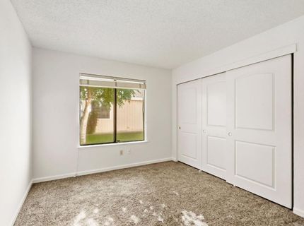 9334 Aizenberg Cir, Elk Grove, CA 95624 Photo