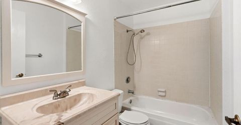 9334 Aizenberg Cir, Elk Grove, CA 95624 Photo